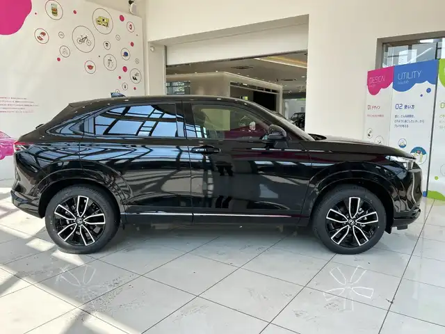 ホンダ ヴェゼル ハイブリッド e:HEV Z 埼玉県 2025(令7)年 0.1千km クリスタルブラックパール 純正メモリナビ/　　BT/フルセグ/Apple CarPlay /バックカメラ /パワーバックドア /レーダークルーズコントロール /LEDオートライト /ハーフレザーシート /シートヒーター /純正18インチアルミホイール/ブラインドスポットモニター /ワイヤレス充電 /ステアリングヒーター/ステアリングスイッチ/純正ETC2.0