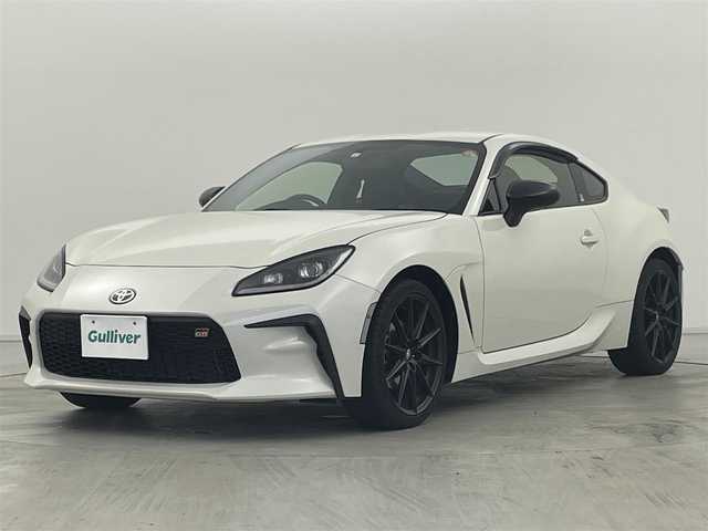 トヨタ ＧＲ８６ RZ 群馬県 2023(令5)年 1.1万km クリスタルホワイトパール 純正9インチナビ（NSZT-Y68T)/・AM/FM/CD/DVD/SD/Bluetooth/フルセグTV/バックカメラ/ハーフレザーシート/前席シートヒーター /クルーズコントロール/スマートキー /プッシュスタート/ETC/LEDヘッドライト/オートライト/バックフォグランプ/純正18インチアルミホイール