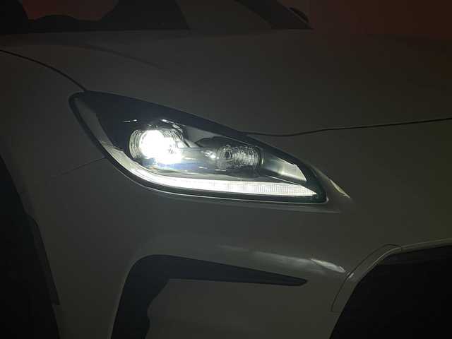 トヨタ ＧＲ８６ RZ 群馬県 2023(令5)年 1.1万km クリスタルホワイトパール 純正9インチナビ（NSZT-Y68T)/・AM/FM/CD/DVD/SD/Bluetooth/フルセグTV/バックカメラ/ハーフレザーシート/前席シートヒーター /クルーズコントロール/スマートキー /プッシュスタート/ETC/LEDヘッドライト/オートライト/バックフォグランプ/純正18インチアルミホイール