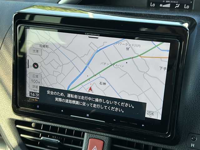 トヨタ ヴォクシー ZS 煌Ⅱ 鹿児島県 2020(令2)年 7.1万km ホワイトパールクリスタルシャイン トヨタセーフティセンス/-プリクラッシュセーフティー/-先行車発信告知機能/フリップダウンモニター/SDナビ AVIC-CQ910/(CD/DVD/Bluetooth/フルセグテレビ)/バックカメラ/両側パワースライドドア/クルーズコントロール/LEDヘッドライト/三列シート/純正16インチアルミホイール/アイドリングストップ/スマートキー/スペアキー×１/ETC