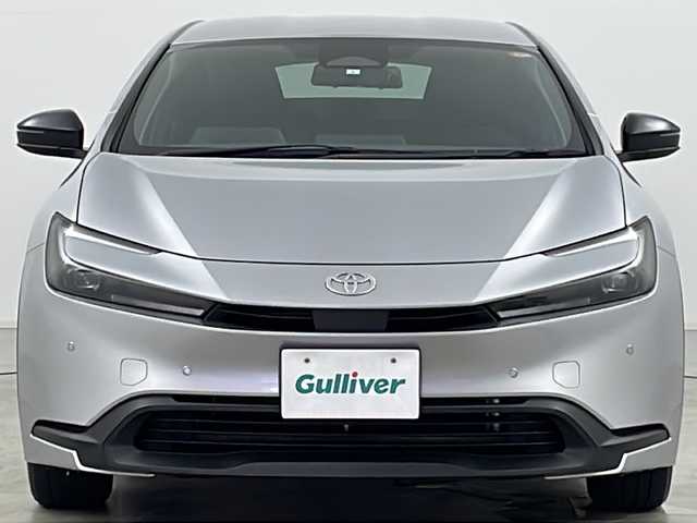トヨタ プリウス X 道央・札幌 2023(令5)年 6.9万km シルバーメタリック ・4WD/・寒冷地仕様/・ワンオーナー/・トヨタセーフティセンス/・純正ディスプレイオーディオ/（BT USB Miracast フルセグ）/・BSM/・レーダークルーズコントロール/・ステアリングスイッチ/・バックカメラ/・AC1001500W/・バックフォグ/・LEDヘッドライト/・社外ミラー型ドラレコ/・スマートキー/・オートハイビーム/・モデリスタ１７インチAW/・/・