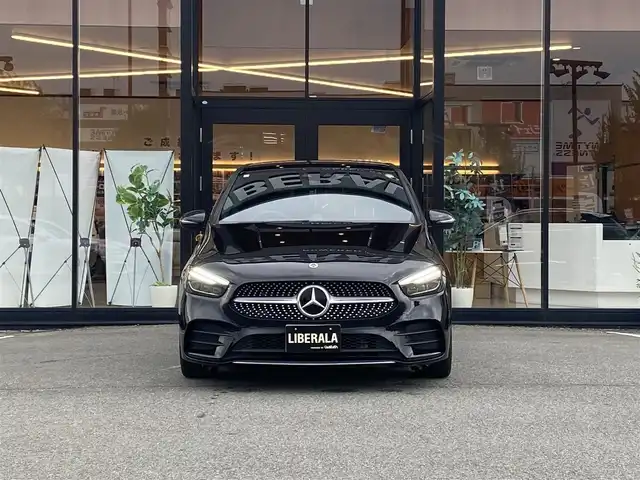 メルセデス・ベンツ Ｍ・ベンツ Ｂ２００ｄ AMGライン 福岡県 2023(令5)年 2.8万km コスモスブラック ・レーダーセーフティＰＫＧ/・純正ＨＤＤナビ／ＵＳＢ／ＢＴ/・バックカメラ/・ハーフレザーシート／シートヒーター/・ＰＷバックドア/・ＬＥＤライト/・ドライブレコーダー/・地デジ/・キーレスゴー/・保証書/・取扱説明書