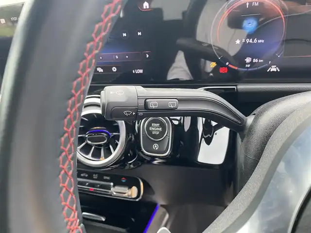 メルセデス・ベンツ Ｍ・ベンツ Ｂ２００ｄ AMGライン 福岡県 2023(令5)年 2.8万km コスモスブラック ・レーダーセーフティＰＫＧ/・純正ＨＤＤナビ／ＵＳＢ／ＢＴ/・バックカメラ/・ハーフレザーシート／シートヒーター/・ＰＷバックドア/・ＬＥＤライト/・ドライブレコーダー/・地デジ/・キーレスゴー/・保証書/・取扱説明書