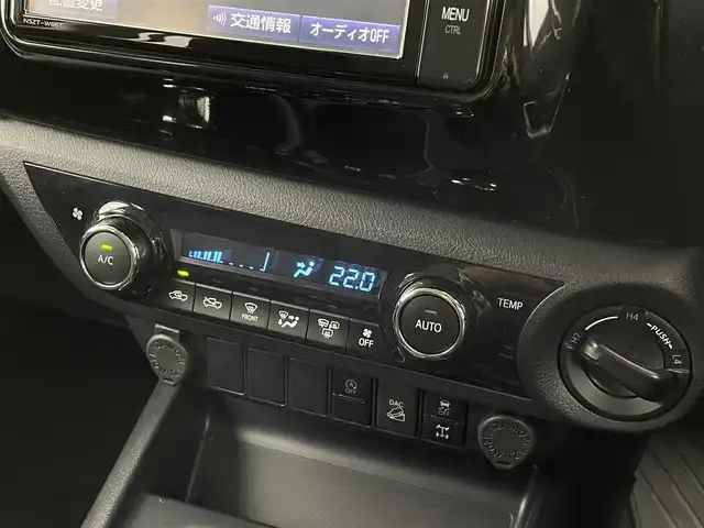 トヨタ ハイラックス Z 福井県 2020(令2)年 5万km スーパーホワイトⅡ 純正ナビ/ＣＤ／ＤＶＤ／ＢＴ／フルセグ/アイドリングストップ/コーナーセンサー/ダウンヒルアシスト/リアヒーター/ＥＣＯモード/ＰＷＲモード/レーダークルーズコントロール/ステアリングスイッチ/デフロック/MT付きAT/ETC/純正フロアマット/横滑り防止/車線逸脱