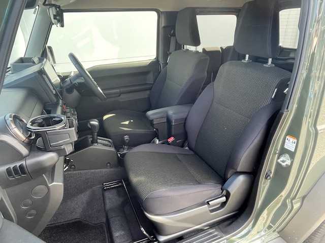 スズキ ジムニー シエラ JC 東京都 2024(令6)年 1.2万km ジャングルグリーン 純正ディスプレイオーディオ/バックカメラ/セーフティサポート/・デュアルセンサーブレーキサポート/・誤発進抑制機能/・車線逸脱警報機能/・ふらつき警報機能/・先行車発進お知らせ機能/・標識認識機能/・ハイビームアシスト/クルーズコントロール/デジタルインナーミラー/シートヒーター/LEDヘッドライト/アイドリングストップ/ステアリングスイッチ/プッシュスタート/フロアマット/ETC/スペアキー有