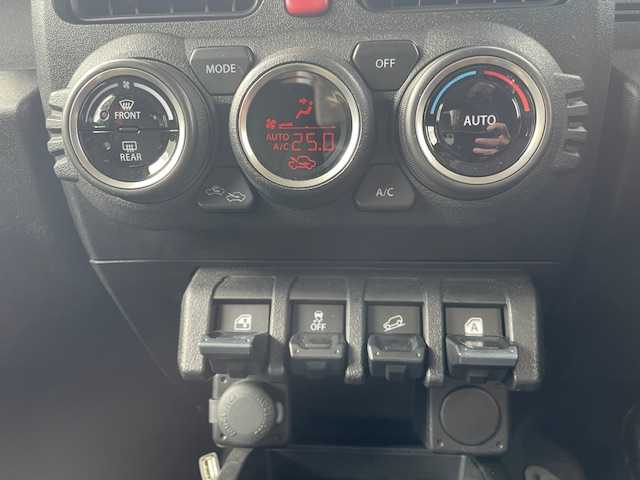 スズキ ジムニー シエラ JC 東京都 2024(令6)年 1.2万km ジャングルグリーン 純正ディスプレイオーディオ/バックカメラ/セーフティサポート/・デュアルセンサーブレーキサポート/・誤発進抑制機能/・車線逸脱警報機能/・ふらつき警報機能/・先行車発進お知らせ機能/・標識認識機能/・ハイビームアシスト/クルーズコントロール/デジタルインナーミラー/シートヒーター/LEDヘッドライト/アイドリングストップ/ステアリングスイッチ/プッシュスタート/フロアマット/ETC/スペアキー有