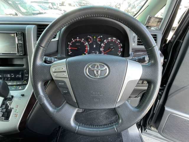 トヨタ アルファード 240S 岩手県 2014(平26)年 7.9万km ブラック エンスタ/アルパインSDナビ/ETC/電動格納ミラー/フルセグ/4WD/WAC/両側パワースライドドア/横滑り防止/レーダー探知機/二列目オットマン