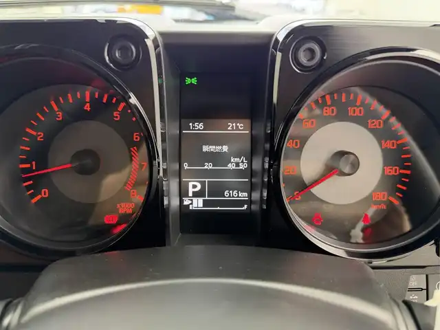 スズキ ジムニー ノマド FC 愛知県 2025(令7)年 0.1万km ブルーイッシュブラックパール3 10インチディスプレイオーディオ/ヒッチメンバー/ルーフキャリア/茶レザーシートカバー/背面タイヤ/ETC/４ＷＤ/デュアルブレーキサポート/レーダークルーズコントロール/シートヒーター（D+N)/ミラーヒーター/パーキングソナー/オートライト/社外16インチＡＷ/革巻きステアリング/ダウンヒルアシストコントロール/LEDヘッドライト/スマートキー/プッシュスタート/横滑り防止装置