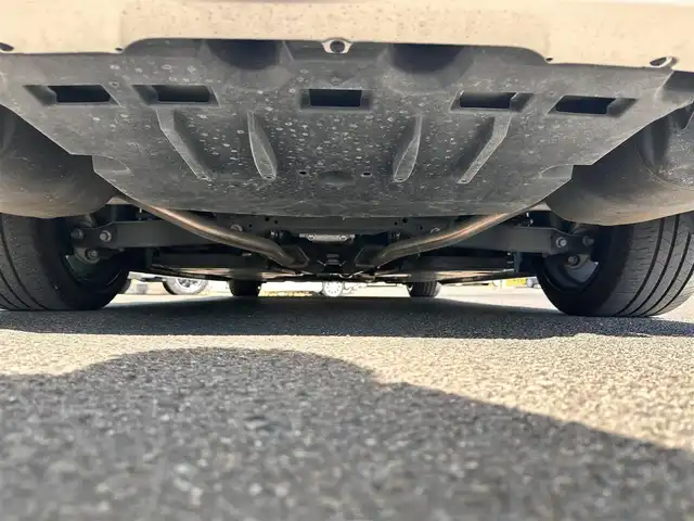 トヨタ クラウン ハイブリッド RS アドバンス 宮城県 2019(平31)年 2.5万km ホワイトパールクリスタルシャイン セーフティパッケージプラス/・パーキングサポートブレーキ/リアカメラディテクション/・パノラミックビューモニター/・インテリジェントパーキングアシスト2/レザーシートパッケージ/・ブラック革シート/・シートベンチレーション/・専用合皮巻きダッシュボードアッパー加飾/＝＝＝/セーフティセンス/・プリクラッシュセーフティ/・レーントレーシングアシスト/・レーダークルーズコントロール/・アダプティブハイビーム/・ロードサインアシスト/・先行車発進告知機能/ブラインドスポットモニター/リアクロストラフィックオートブレーキ/リアクロストラフィックアラート/ヘッドアップディスプレイ/純正ナビ/・CD/DVD/・Bluetooth/・フルセグTV/ビルトインETC2.0/ドライブレコーダー/AC100V/100Wコンセント/パワーシート（運転席メモリー機能付）/シートヒーター/ステアリングヒーター/革巻きステアリング/電動パーキングブレーキ/ブレーキホールド/3眼LEDヘッドランプ/シーケンシャルターンランプ/純正18インチAW