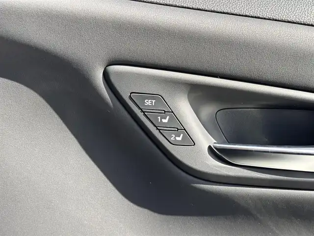 トヨタ クラウン ハイブリッド RS アドバンス 宮城県 2019(平31)年 2.5万km ホワイトパールクリスタルシャイン セーフティパッケージプラス/・パーキングサポートブレーキ/リアカメラディテクション/・パノラミックビューモニター/・インテリジェントパーキングアシスト2/レザーシートパッケージ/・ブラック革シート/・シートベンチレーション/・専用合皮巻きダッシュボードアッパー加飾/＝＝＝/セーフティセンス/・プリクラッシュセーフティ/・レーントレーシングアシスト/・レーダークルーズコントロール/・アダプティブハイビーム/・ロードサインアシスト/・先行車発進告知機能/ブラインドスポットモニター/リアクロストラフィックオートブレーキ/リアクロストラフィックアラート/ヘッドアップディスプレイ/純正ナビ/・CD/DVD/・Bluetooth/・フルセグTV/ビルトインETC2.0/ドライブレコーダー/AC100V/100Wコンセント/パワーシート（運転席メモリー機能付）/シートヒーター/ステアリングヒーター/革巻きステアリング/電動パーキングブレーキ/ブレーキホールド/3眼LEDヘッドランプ/シーケンシャルターンランプ/純正18インチAW