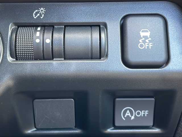 スバル インプレッサ スポーツ 2．0i アイサイト 岩手県 2015(平27)年 3.7万km ヴェネチアンレッドパール ワンオーナー 純正DIATONE SOUNDナビ バックC フルセグ レーダークルーズコントロール パドルシフト Bluetooth再生 Blu-ray再生 ETC オートHIDライト フォグランプ 純正16AW スマートキー