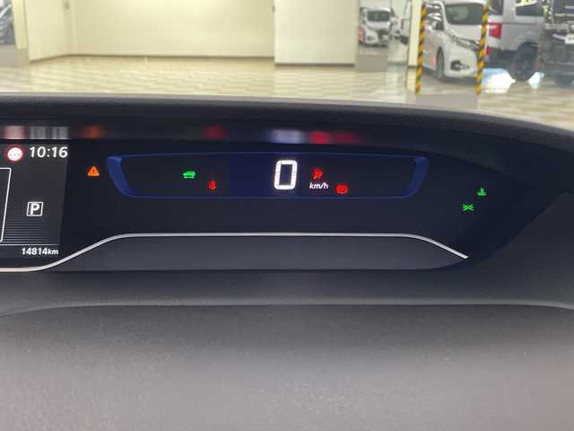 日産 セレナ e－パワー ハイウェイスター V 神奈川県 2022(令4)年 1.5万km ダイヤモンドブラック プロパイロット/ディーラーオプション純正10インチSDナビ/両側パワースライドドア/ハンズフリーオートスライド/アラウンドビューモニター/ブラインドスポットモニター/LEDヘッドライト/ETC/ドライブレコーダー/スマートキー/インテリジェントクルーズコントロール/純正15インチAW/衝突被害軽減システム/車線逸脱警報/横滑り防止装置/アイドリングストップ/フォグランプ/オートライト/ウィンカーミラー/電動格納ミラー/プッシュスタート/フロアマット/スペアキー