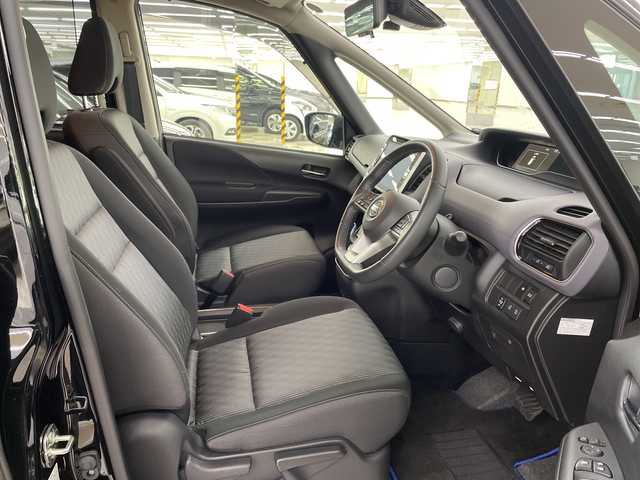 日産 セレナ e－パワー ハイウェイスター V 神奈川県 2022(令4)年 1.5万km ダイヤモンドブラック プロパイロット/ディーラーオプション純正10インチSDナビ/両側パワースライドドア/ハンズフリーオートスライド/アラウンドビューモニター/ブラインドスポットモニター/LEDヘッドライト/ETC/ドライブレコーダー/スマートキー/インテリジェントクルーズコントロール/純正15インチAW/衝突被害軽減システム/車線逸脱警報/横滑り防止装置/アイドリングストップ/フォグランプ/オートライト/ウィンカーミラー/電動格納ミラー/プッシュスタート/フロアマット/スペアキー