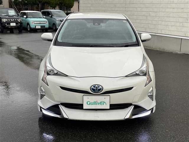 トヨタ プリウス S 山形県 2016(平28)年 14万km ホワイトパールクリスタルシャイン 4WD/社外エアロ/トヨタセーフティセンス/・プリクラッシュセーフティ/・レーンディパーチャーアラート/・オートハイビーム/・レーダークルーズコントロール/ヘッドアップディスプレイ/レーダークルーズコントロール/純正9インチナビTV/Bluetooth/バックカメラ/LEDヘッドライト&フォグライト/革巻きステアリング/ETC/取扱説明書、保証書