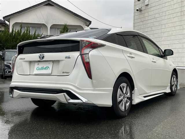 トヨタ プリウス S 山形県 2016(平28)年 14万km ホワイトパールクリスタルシャイン 4WD/社外エアロ/トヨタセーフティセンス/・プリクラッシュセーフティ/・レーンディパーチャーアラート/・オートハイビーム/・レーダークルーズコントロール/ヘッドアップディスプレイ/レーダークルーズコントロール/純正9インチナビTV/Bluetooth/バックカメラ/LEDヘッドライト&フォグライト/革巻きステアリング/ETC/取扱説明書、保証書