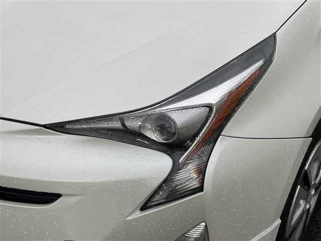 トヨタ プリウス S 山形県 2016(平28)年 14万km ホワイトパールクリスタルシャイン 4WD/社外エアロ/トヨタセーフティセンス/・プリクラッシュセーフティ/・レーンディパーチャーアラート/・オートハイビーム/・レーダークルーズコントロール/ヘッドアップディスプレイ/レーダークルーズコントロール/純正9インチナビTV/Bluetooth/バックカメラ/LEDヘッドライト&フォグライト/革巻きステアリング/ETC/取扱説明書、保証書
