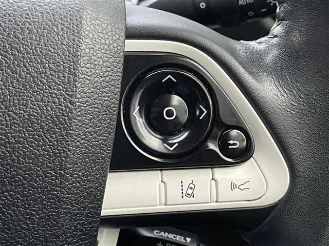 トヨタ プリウス S 山形県 2016(平28)年 14万km ホワイトパールクリスタルシャイン 4WD/社外エアロ/トヨタセーフティセンス/・プリクラッシュセーフティ/・レーンディパーチャーアラート/・オートハイビーム/・レーダークルーズコントロール/ヘッドアップディスプレイ/レーダークルーズコントロール/純正9インチナビTV/Bluetooth/バックカメラ/LEDヘッドライト&フォグライト/革巻きステアリング/ETC/取扱説明書、保証書