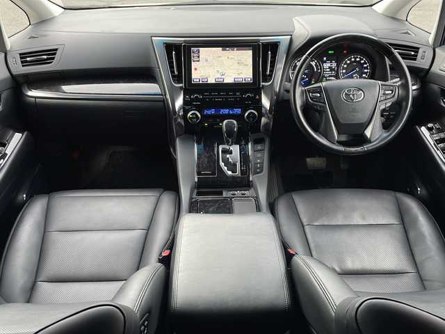 トヨタ ヴェルファイア ハイブリット ZR 青森県 2019(平31)年 11.2万km ホワイトパールクリスタルシャイン 4WD/OP寒冷地仕様/OP JBLプレミアムサウンド/純正SDナビ・フルセグTV/CD・DVD・Bluetooth・SD/OPパノラミックビューモニター/OPデジタルインナーミラー/黒合皮シート/前席エアシート・シートヒーター/両側パワースライドドア/OPパワーバックドア/セーフティセンス/プリクラッシュセーフティ/レーダークルーズコントロール/レーントレーシングアシスト/アダプティブハイビーム/インテリジェントクリアランスソナー/OPブラインドスポットモニター/前後ドライブレコーダー/ワイパーデアイサー/OP AC100V1500W/ビルトインETC2.0/OP3眼LEDヘッドライト/LEDフォグランプ/LEDリアフォグランプ/社外エアロ/社外車高調(純正車内)