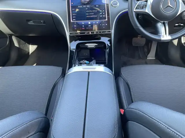 メルセデス・ベンツ Ｃ１８０ アバンギャルド 熊本県 2022(令4)年 2.9万km モハーベシルバー ・ワンオーナー/・スマートキー/・プッシュスタート/・アクティブディスタントアシスト/・アクティブステアリングアシスト/・アクティブレーンチェンジアシスト/・アクティブブレーキアシスト/・アクティブレーンアシスト/・ブラインドスポットモニター/・トラフィックサインアシスト/・アテンションアシスト/・パーキングアシスト/・ハイビームアシスト/・クルーズコントロール(追従式)/・ハーフレザーシート/・前席パワーシート/・前席シートヒーター/・純正メモリナビ/　【Bluetooth・USB・AppleCarPlay・AndroidAuto】/・フルセグTV/・全方位カメラ/・ETC2.0/・ドライブレコーダー(前後録画)/・パワートランク/・LEDヘッドランプ/・純正マット/・保証書/取説/・