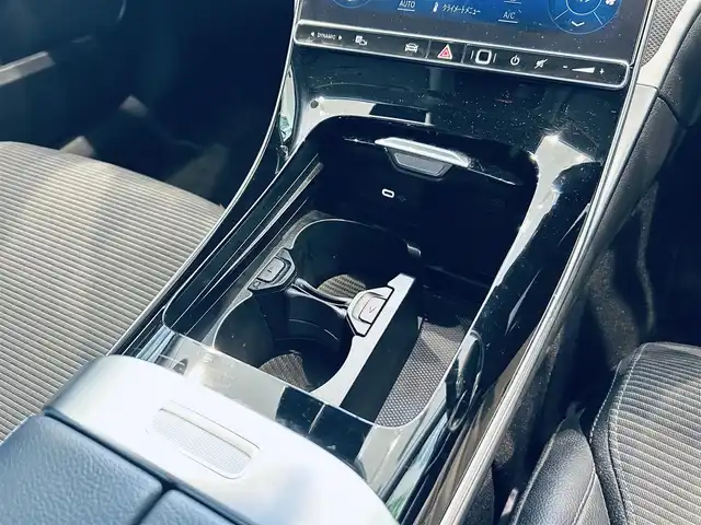 メルセデス・ベンツ Ｃ１８０ アバンギャルド 大阪府 2022(令4)年 2.9万km モハーベシルバー ・ワンオーナー/・スマートキー/・プッシュスタート/・アクティブディスタントアシスト/・アクティブステアリングアシスト/・アクティブレーンチェンジアシスト/・アクティブブレーキアシスト/・アクティブレーンアシスト/・ブラインドスポットモニター/・トラフィックサインアシスト/・アテンションアシスト/・パーキングアシスト/・ハイビームアシスト/・クルーズコントロール(追従式)/・ハーフレザーシート/・前席パワーシート/・前席シートヒーター/・純正メモリナビ/　【Bluetooth・USB・AppleCarPlay・AndroidAuto】/・フルセグTV/・全方位カメラ/・ETC2.0/・ドライブレコーダー(前後録画)/・パワートランク/・LEDヘッドランプ/・純正マット/・保証書/取説/・