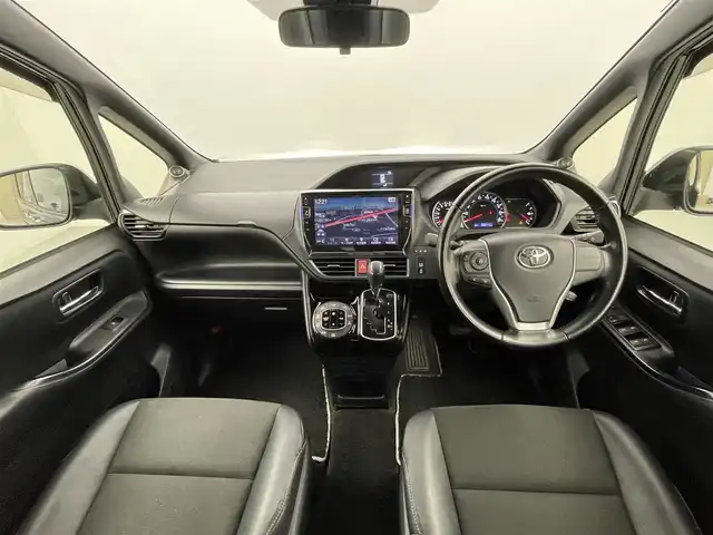 トヨタ ノア Si ダブルバイビー 熊本県 2017(平29)年 5.8万km ブラック 禁煙車　/アルパインナビEX10（ＢＴ・フルセグ・CD・ＤＶＤ・SD）/アルパインフリップダウンモニター　/バックカメラ　/ビルトインＥＴＣ　/クルーズコントロール/両側パワースライドドア　/衝突軽減ブレーキ　/先行車発進お知らせ機能/横滑り防止　/アイドリングストップ/純正フロアマット/純正16インチAW/オートライト/オートマチックハイビーム/LEDヘッドライト/フォグランプ/スマートキー/プッシュスタート