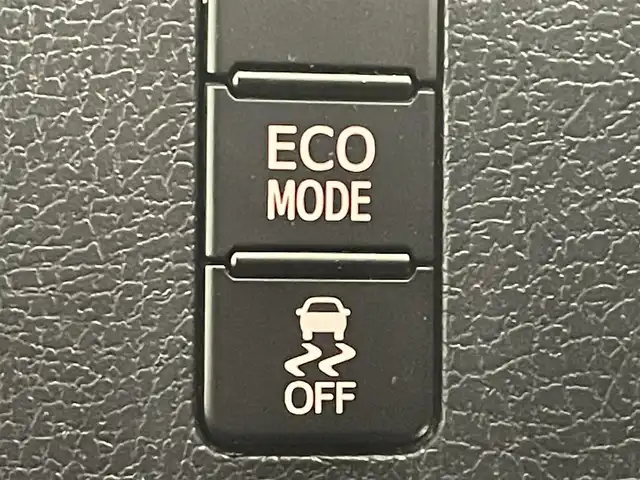 トヨタ ノア Si ダブルバイビー 熊本県 2017(平29)年 5.8万km ブラック 禁煙車　/アルパインナビEX10（ＢＴ・フルセグ・CD・ＤＶＤ・SD）/アルパインフリップダウンモニター　/バックカメラ　/ビルトインＥＴＣ　/クルーズコントロール/両側パワースライドドア　/衝突軽減ブレーキ　/先行車発進お知らせ機能/横滑り防止　/アイドリングストップ/純正フロアマット/純正16インチAW/オートライト/オートマチックハイビーム/LEDヘッドライト/フォグランプ/スマートキー/プッシュスタート