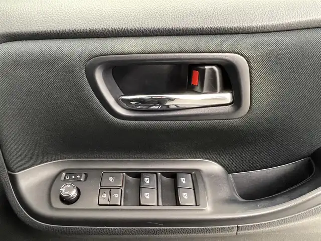 トヨタ ノア Si ダブルバイビー 熊本県 2017(平29)年 5.8万km ブラック 禁煙車　/アルパインナビEX10（ＢＴ・フルセグ・CD・ＤＶＤ・SD）/アルパインフリップダウンモニター　/バックカメラ　/ビルトインＥＴＣ　/クルーズコントロール/両側パワースライドドア　/衝突軽減ブレーキ　/先行車発進お知らせ機能/横滑り防止　/アイドリングストップ/純正フロアマット/純正16インチAW/オートライト/オートマチックハイビーム/LEDヘッドライト/フォグランプ/スマートキー/プッシュスタート