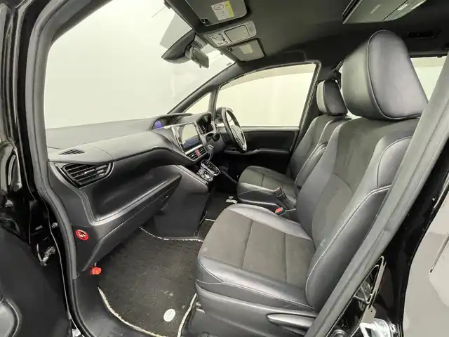 トヨタ ノア Si ダブルバイビー 熊本県 2017(平29)年 5.8万km ブラック 禁煙車　/アルパインナビEX10（ＢＴ・フルセグ・CD・ＤＶＤ・SD）/アルパインフリップダウンモニター　/バックカメラ　/ビルトインＥＴＣ　/クルーズコントロール/両側パワースライドドア　/衝突軽減ブレーキ　/先行車発進お知らせ機能/横滑り防止　/アイドリングストップ/純正フロアマット/純正16インチAW/オートライト/オートマチックハイビーム/LEDヘッドライト/フォグランプ/スマートキー/プッシュスタート