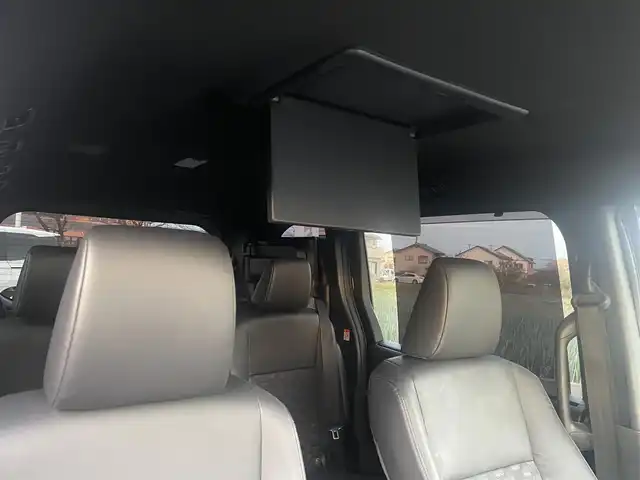 トヨタ ヴォクシー ハイブリッド S－Z 群馬県 2023(令5)年 2.4万km アティチュードブラックマイカ ワンオーナー/純正メモリナビ、地デジ、Bluetooth、CD/バックカメラ/ウインカーミラー/プリクラッシュセーフティ/ブラインドスポットモニター/レーダークルーズコントロール/革巻きステア/前席シートヒーター/ハーフレザーシート/純正フリップダウンモニター/両側パワースライドドア/社外ドライブレコーダー（前後録画）/LEDヘッドライト/ビルトインETC２．０/クリアランスソナー（前後）/オートステップ/AC100V電源/ミラーキャスト/整備手帳、取説