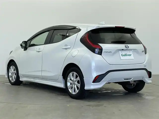 トヨタ アクア Z 富山県 2023(令5)年 1.3万km プラチナホワイトパールマイカ 純正10.5インチディスプレイオーディオ/（AM/FM/USB/BT/Miracast）/フルセグＴＶ/パノラミックビューモニター/ヘッドアップディスプレイ/モデリスタフロント/サイド/リアスポイラー/レーダークルーズコントロール/プリクラッシュセーフティ/アドバンスドパーク/レーンディパーチャーアラート/ブラインドスポットモニター/オートマチックハイビーム/クリアランスソナー/ビルトインＥＴＣ2.0/100V充電/スマートキー/プッシュスタート/ドアバイザー/純正フロアマット/保証書