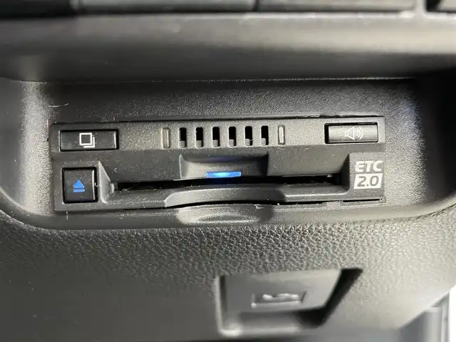 トヨタ アクア Z 富山県 2023(令5)年 1.3万km プラチナホワイトパールマイカ 純正10.5インチディスプレイオーディオ/（AM/FM/USB/BT/Miracast）/フルセグＴＶ/パノラミックビューモニター/ヘッドアップディスプレイ/モデリスタフロント/サイド/リアスポイラー/レーダークルーズコントロール/プリクラッシュセーフティ/アドバンスドパーク/レーンディパーチャーアラート/ブラインドスポットモニター/オートマチックハイビーム/クリアランスソナー/ビルトインＥＴＣ2.0/100V充電/スマートキー/プッシュスタート/ドアバイザー/純正フロアマット/保証書