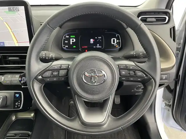 トヨタ アクア Z 富山県 2023(令5)年 1.3万km プラチナホワイトパールマイカ 純正10.5インチディスプレイオーディオ/（AM/FM/USB/BT/Miracast）/フルセグＴＶ/パノラミックビューモニター/ヘッドアップディスプレイ/モデリスタフロント/サイド/リアスポイラー/レーダークルーズコントロール/プリクラッシュセーフティ/アドバンスドパーク/レーンディパーチャーアラート/ブラインドスポットモニター/オートマチックハイビーム/クリアランスソナー/ビルトインＥＴＣ2.0/100V充電/スマートキー/プッシュスタート/ドアバイザー/純正フロアマット/保証書