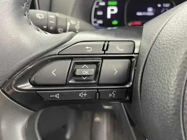 トヨタ アクア Z 富山県 2023(令5)年 1.3万km プラチナホワイトパールマイカ 純正10.5インチディスプレイオーディオ/（AM/FM/USB/BT/Miracast）/フルセグＴＶ/パノラミックビューモニター/ヘッドアップディスプレイ/モデリスタフロント/サイド/リアスポイラー/レーダークルーズコントロール/プリクラッシュセーフティ/アドバンスドパーク/レーンディパーチャーアラート/ブラインドスポットモニター/オートマチックハイビーム/クリアランスソナー/ビルトインＥＴＣ2.0/100V充電/スマートキー/プッシュスタート/ドアバイザー/純正フロアマット/保証書