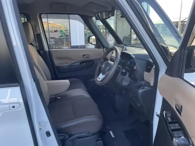 日産 ルークス HWS X プロパイロットED 新潟県 2022(令4)年 1.9万km ホワイトパール 純正9インチナビ(MM321D-L)/(AM/FM/CD/DVD/Bluetooth)/フルセグTV/プロパイロット/エマージェンシーブレーキ/レーンキープアシスト/アラウンドビューモニター/バックカメラ/両側パワースライドドア/ドライブレコーダー/D/N席シートヒーター/LEDヘッドライト/ビルトインETC/電動パーキング/SOSコール/コーナーセンサー/スマートキー/スペアキー×1/プッシュスタート/アイドリングストップ/ステアリングスイッチ/電動格納ミラー/純正14インチアルミホイール/取扱説明書/保証書