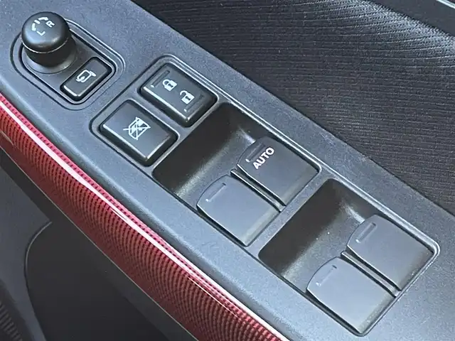 スズキ スイフト スポーツ 群馬県 2019(令1)年 6.6万km プレミアムシルバーメタリック ワンオーナー/純正ディーラーOPナビ/CD・DVD・SD・USB/Bluetooth・フルセグ/バックカメラ/クルーズコントロール/パドルシフト/ビルトインETC/ナビ連動ドライブレコーダー/シートヒーター/LEDヘッドライト/ヘッドライトガーニッシュ/横滑り防止装置/レーンキープアシスト/衝突軽減ブレーキ/取説・保証書/スマートキー×2