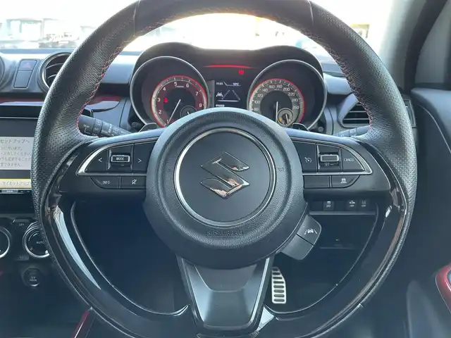 スズキ スイフト スポーツ 群馬県 2019(令1)年 6.6万km プレミアムシルバーメタリック ワンオーナー/純正ディーラーOPナビ/CD・DVD・SD・USB/Bluetooth・フルセグ/バックカメラ/クルーズコントロール/パドルシフト/ビルトインETC/ナビ連動ドライブレコーダー/シートヒーター/LEDヘッドライト/ヘッドライトガーニッシュ/横滑り防止装置/レーンキープアシスト/衝突軽減ブレーキ/取説・保証書/スマートキー×2