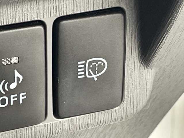 トヨタ プリウス α G 群馬県 2013(平25)年 3.7万km ホワイトパールクリスタルシャイン ３列シート　アルパイン後席モニター　アルパイン8型ナビ　バックカメラ　フルセグTV　ETC　LEDヘッドライト　ステアリングリモコン　スマートキー　衝突被害軽減ブレーキ　クルーズコントロール　禁煙車