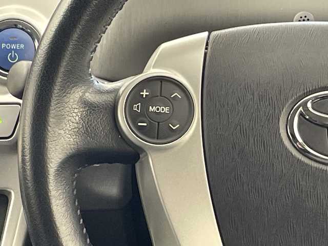 トヨタ プリウス α G 群馬県 2013(平25)年 3.7万km ホワイトパールクリスタルシャイン ３列シート　アルパイン後席モニター　アルパイン8型ナビ　バックカメラ　フルセグTV　ETC　LEDヘッドライト　ステアリングリモコン　スマートキー　衝突被害軽減ブレーキ　クルーズコントロール　禁煙車