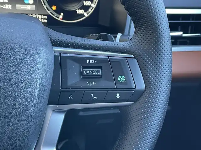 三菱 アウトランダー ＰＨＥＶ P 東京都 2023(令5)年 2.5万km 黒 純正９型ナビ　/サンルーフ　/ＢＯＳＥサウンド　/全周囲カメラ　/追従クルコン　/全席シートヒーター　/パワーシート　/ハンドルヒーター　/電動リア　/置型充電　/AC100V　/パドルシフト　/純正20インチAW　/禁煙