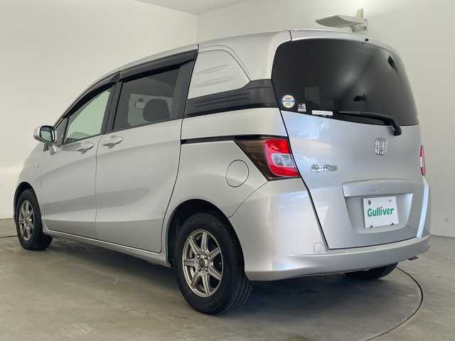 ホンダ フリード スパイク G ジャストセレクション 兵庫県 2011(平23)年 5.5万km アラバスターシルバーメタリック ・リモコンキー/・HIDヘッドライト/・オートライト/・社外１４インチアルミホイール/・フロアマット/・ドアバイザー/・ABS