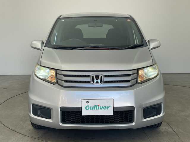 ホンダ フリード スパイク G ジャストセレクション 兵庫県 2011(平23)年 5.5万km アラバスターシルバーメタリック ・リモコンキー/・HIDヘッドライト/・オートライト/・社外１４インチアルミホイール/・フロアマット/・ドアバイザー/・ABS