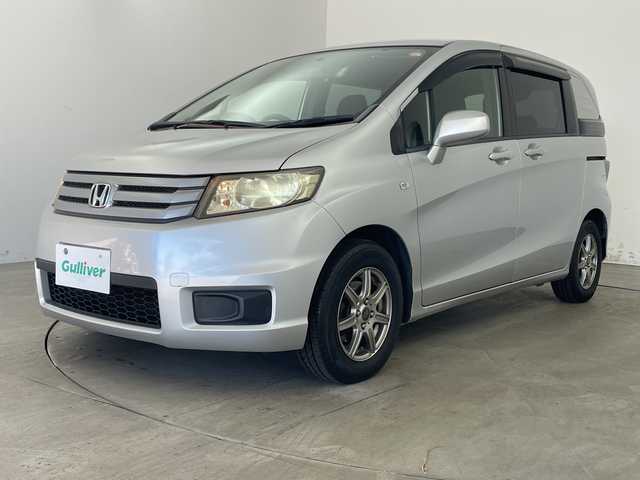 ホンダ フリード スパイク G ジャストセレクション 兵庫県 2011(平23)年 5.5万km アラバスターシルバーメタリック ・リモコンキー/・HIDヘッドライト/・オートライト/・社外１４インチアルミホイール/・フロアマット/・ドアバイザー/・ABS