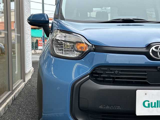 トヨタ シエンタ ハイブリッド G 神奈川県 2024(令6)年 2.6万km グレイッシュブルー 純正ナビ/（AM/FM/Bluetooth/USB）/バックカメラ/ETC2.0/クリアランスソナー/横滑り防止装置/レーンキープアシスト/パーキングアシスト/盗難防止装置/衝突被害軽減システム/両側パワースライドドア/追従付きクルーズコントロール/ウォークスルー/オートハイビーム/オートライト/LEDヘッドライト/プッシュスタート/スマートキー/スペアキー×１/社外アルミホイール15インチ/保証書/取扱説明書
