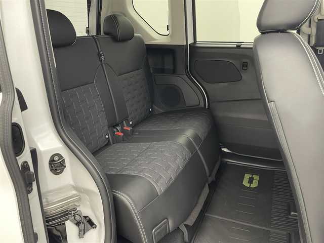 三菱 デリカミニ T プレミアム 埼玉県 2025(令7)年 0.1千km アメジストブラック/シルキーホワイト 届出済未使用車　純正９インチディスプレイオーディオ　マイパイロット　レーダークルーズコントロール　両側パワースライドドア　ステアリングヒーター　シートヒーター　オートホールド　純正アルミ　ＬＥＤライト