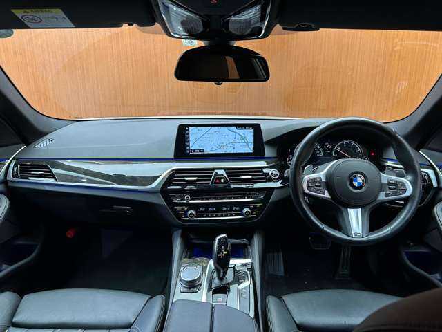 ＢＭＷ ５２３ｄ Mスポーツ 千葉県 2017(平29)年 5.1万km アルピンホワイトⅢ ハイラインＰＫＧ　/純正ナビ　/３６０°カメラ　/ＨＵＤ　/黒革シート　/パワーシート　/シートヒーター　/ＡＣＣ　/パワートランク　/ＬＥＤヘッドライト　/ＥＴＣ