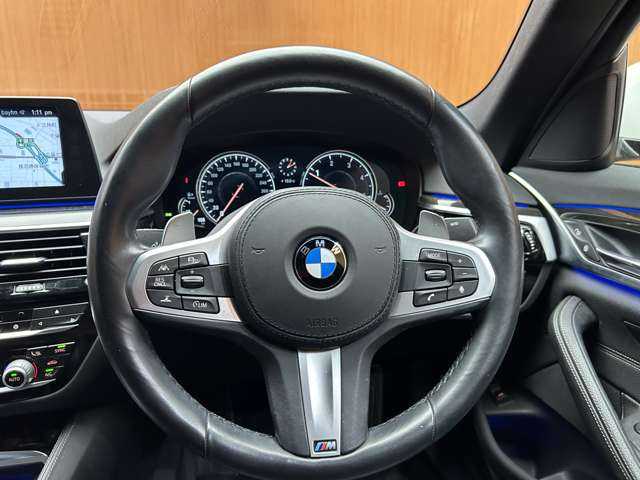 ＢＭＷ ５２３ｄ Mスポーツ 千葉県 2017(平29)年 5.1万km アルピンホワイトⅢ ハイラインＰＫＧ　/純正ナビ　/３６０°カメラ　/ＨＵＤ　/黒革シート　/パワーシート　/シートヒーター　/ＡＣＣ　/パワートランク　/ＬＥＤヘッドライト　/ＥＴＣ