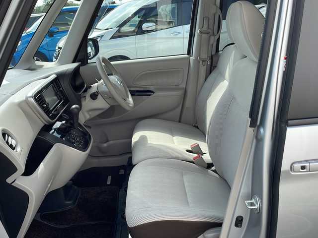 日産 デイズ ルークス X 千葉県 2019(平31)年 5.6万km スターリングシルバーM ナビＭＪ１１８Ｄ－Ｗ　全方位カメラ　パワースライドドア　ＢＴ　ＤＶＤ　スマートキー　プッシュスタート　エマージェンシーブレーキ　前後コーナーセンサー　横滑り防止機能　純正マット　ドアバイザー