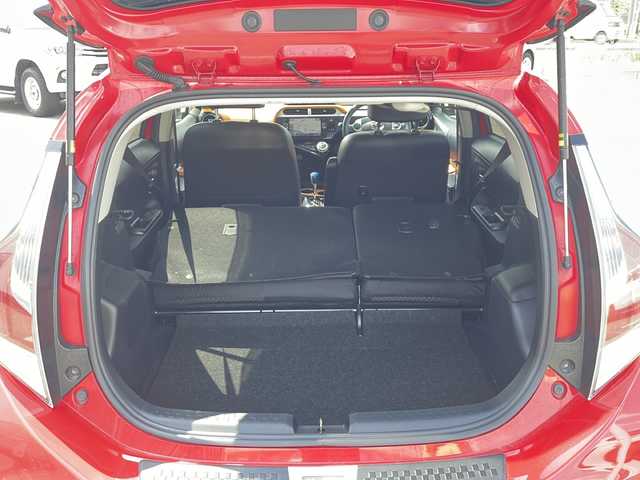 トヨタ アクア X－URBAN ソリッド 新潟県 2017(平29)年 7.7万km スーパーレッドⅤ ワンオーナー/ALPINE製ナビ:EX8V/バックカメラ/衝突軽減システム/レーンキープアシスト/オートマチックハイビーム/ルーフレール/純正アルミホイール/LEDヘッドライト/ETC/取扱説明書/保証書