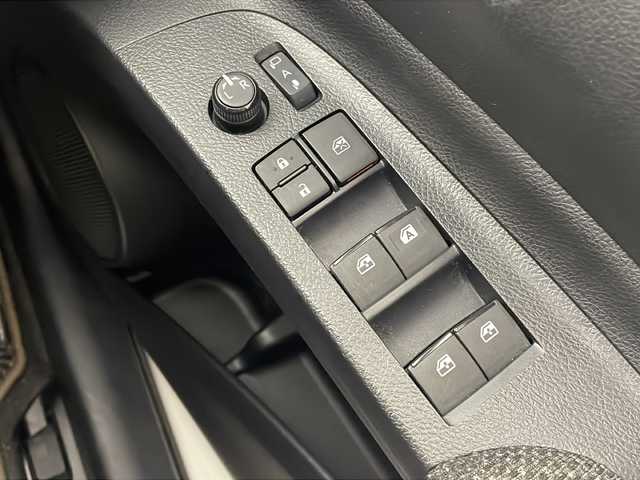 トヨタ シエンタ ファンベースG 栃木県 2021(令3)年 4.1万km ホワイトパールクリスタルシャイン 純正ナビ/AM FM CD SD BT フルセグTV/ETC2.0/トヨタセーフティセンス/・レーンアシスト/・オートマチックハイビーム/・衝突軽減ブレーキ/全周囲カメラ/両側パワースライドドア/電動格納ミラー/オートエアコン/ステアリングスイッチ/プッシュスタート/スマートキー/コーナーセンサー/フロアマット