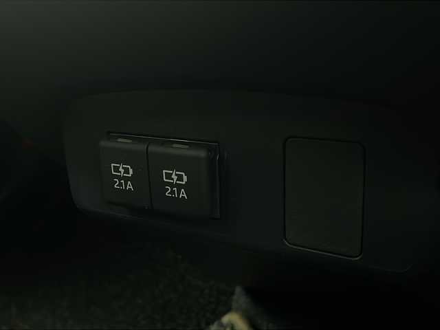 トヨタ シエンタ ファンベースG 栃木県 2021(令3)年 4.1万km ホワイトパールクリスタルシャイン 純正ナビ/AM FM CD SD BT フルセグTV/ETC2.0/トヨタセーフティセンス/・レーンアシスト/・オートマチックハイビーム/・衝突軽減ブレーキ/全周囲カメラ/両側パワースライドドア/電動格納ミラー/オートエアコン/ステアリングスイッチ/プッシュスタート/スマートキー/コーナーセンサー/フロアマット
